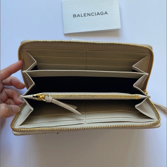 NWT Balenciaga Wallet - Picture 3 of 9